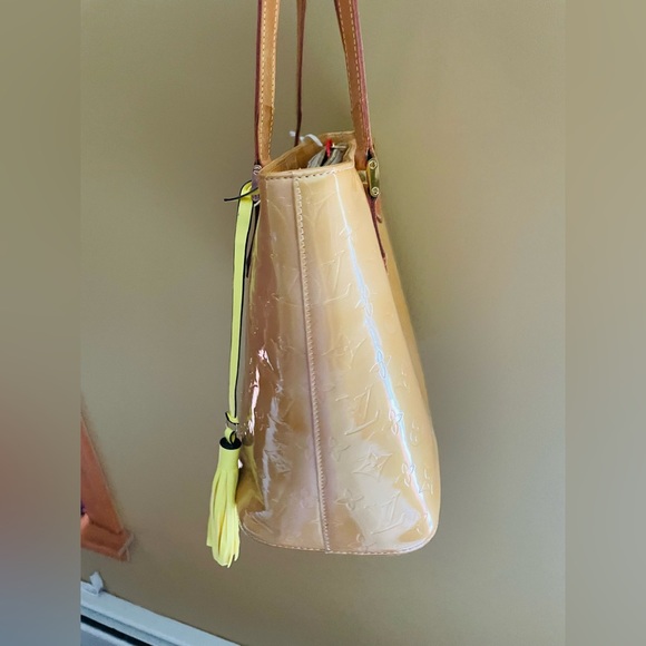 LOUIS VUITTON Louis Vuitton Vernis Houston Yellow LM0051  Women's Monogram. - Picture 4 of 8